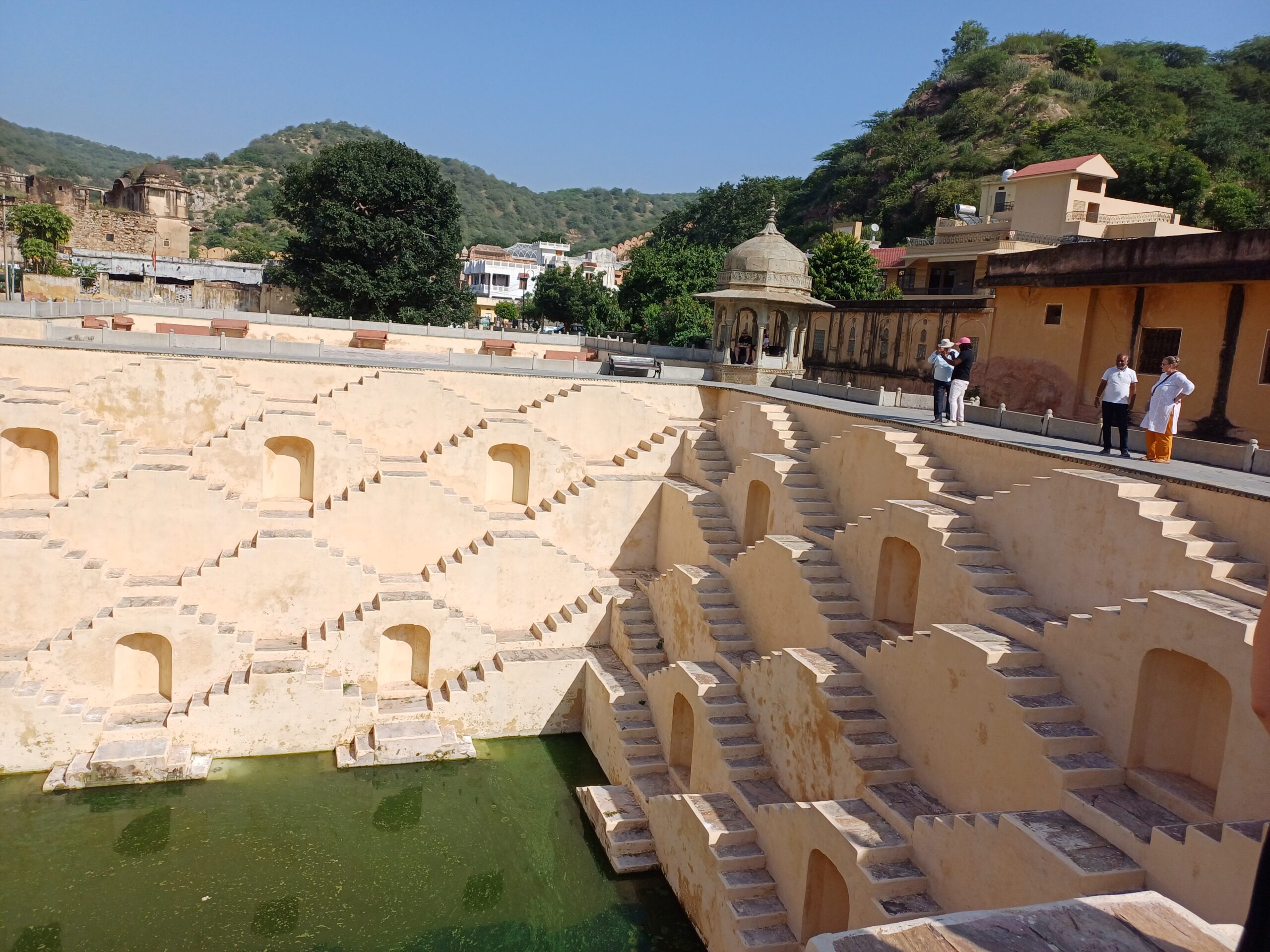 EL LLAC DAMDAMA, JAIPUR I COMIAT DE l’ÍNDIA